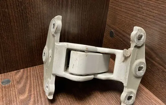 Renault Trafic II (X83) Loading door upper hinge 7700312304