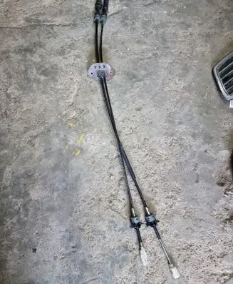 KIA Ceed Gear shift cable linkage 2R1009H11
