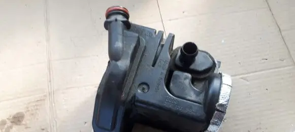 Audi A6 S6 C7 4G Oil breather separator 079103542B