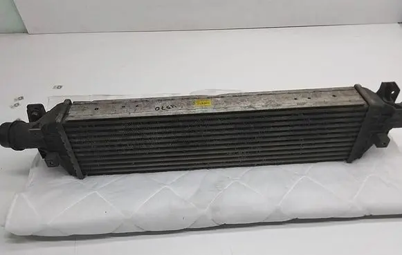 Opel Mokka Intercooler radiator 95081734