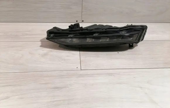 Skoda Superb B8 (3V) Front fog light 3V0941700B