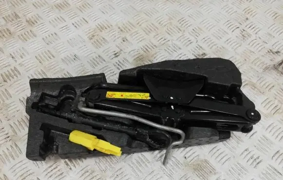 Citroen DS3 Lift Jack 