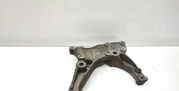 Ford Focus Power steering pump mounting bracket 37BB3K738AE