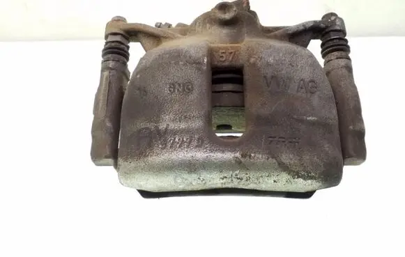 Volkswagen Golf VII Front brake caliper