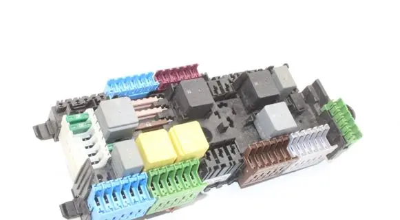 Mercedes-Benz Sprinter W907 W910 Fuse module A9075450100