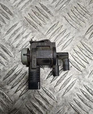Volkswagen Golf IV Turbo solenoid valve 1J0906283C