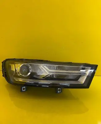 Audi Q7 4M Headlight/headlamp 4M0941006