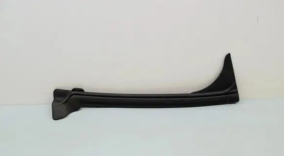 BMW 4 G22 G23 G24 G26 Rubber seal front door (on door) 7482711