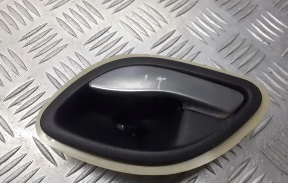 Renault Espace IV Rear door interior handle 8200000723