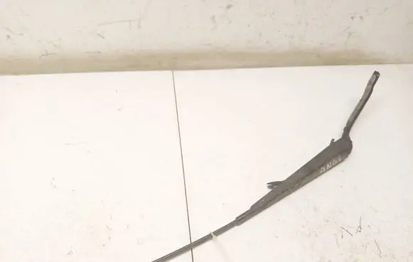 Mercedes-Benz Sprinter W906 Front wiper blade arm A9068200744