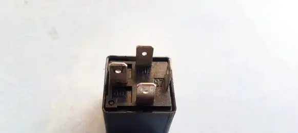 Volvo S40, V40 Other relay MB953381