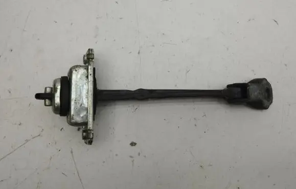 Opel Antara Rear door check strap stopper