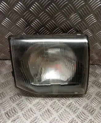 Mitsubishi Pajero Headlight/headlamp 11037746