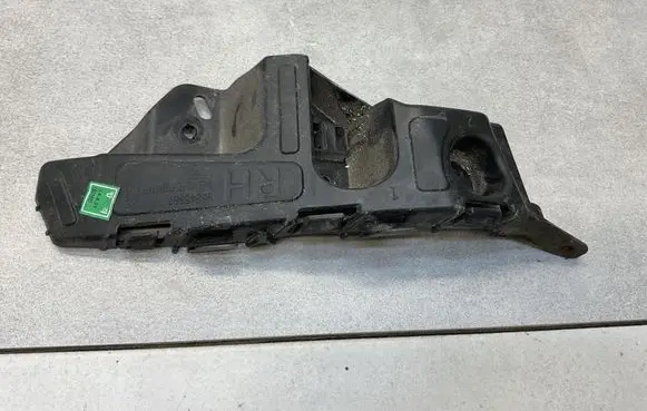 Opel Mokka Front bumper mounting bracket 95245367