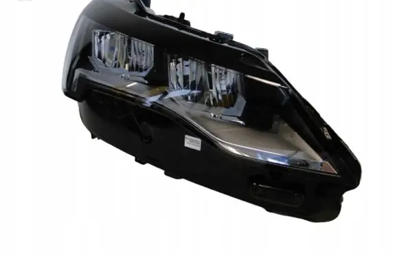 Peugeot 3008 II Headlight/headlamp 89914772