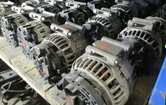 Volkswagen Tiguan Generator/alternator 06H903016L