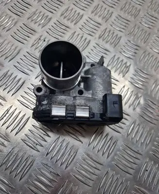 Nissan Qashqai Throttle valve 8200330810 0281002681 8200330812