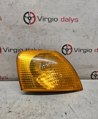 Volkswagen PASSAT B5 Front indicator light 3b0953050