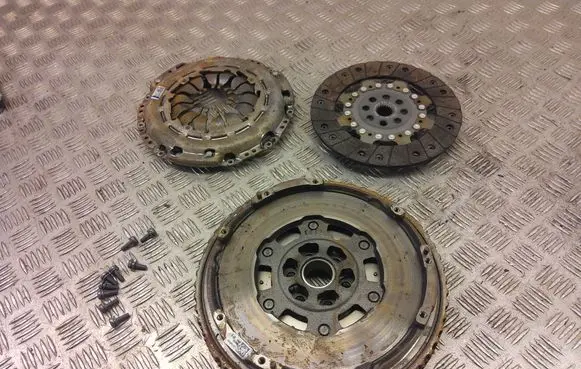 Nissan Qashqai J12 Clutch set kit 123104593r