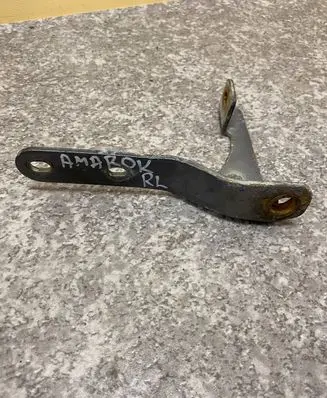Volkswagen Amarok Tailgate/trunk/boot hinge
