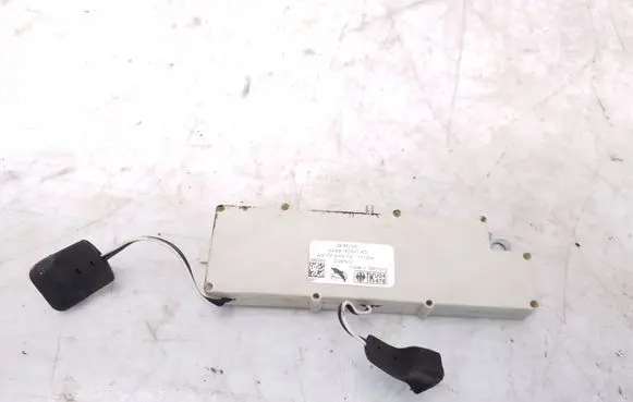 Jaguar XJ X350 Aerial antenna amplifier 2W9318C847AD 12930000