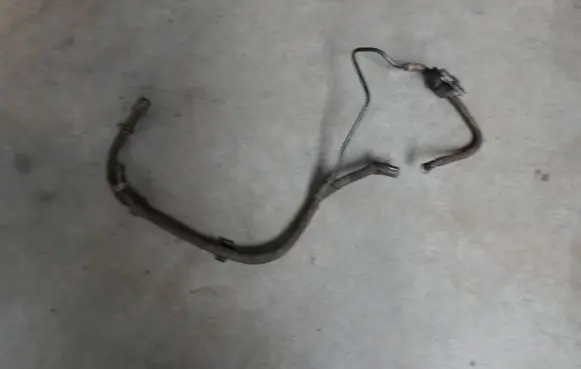 Volkswagen New Beetle Fuel line pipe 1C0133352A