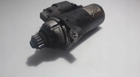 Volkswagen PASSAT B7 Starter motor
