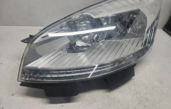 Citroen C4 I Picasso Headlight/headlamp 16298100