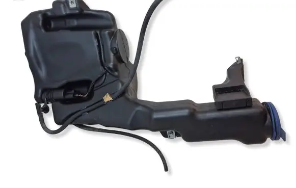 Mercedes-Benz C W204 Windshield washer fluid reservoir/tank A2048601760 A204869 A204860