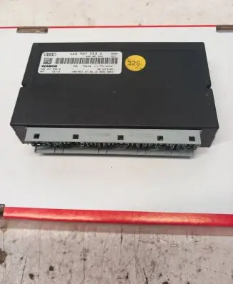 Audi A8 S8 D4 4H Air suspension control unit module (rear) 4H0907553E 4H0907553