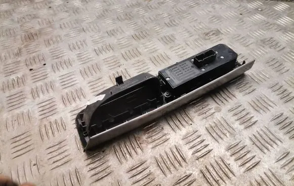 Volvo V50 Electric window control switch 30710787