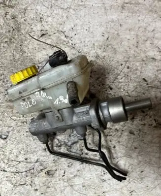 Skoda Fabia Mk1 (6Y) Master brake cylinder X5617