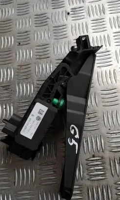 Volkswagen Golf V Accelerator throttle pedal 1k1723503l