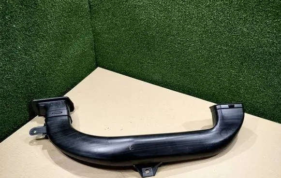 Renault Trafic III (X82) Air intake duct part 687754942R M0023447