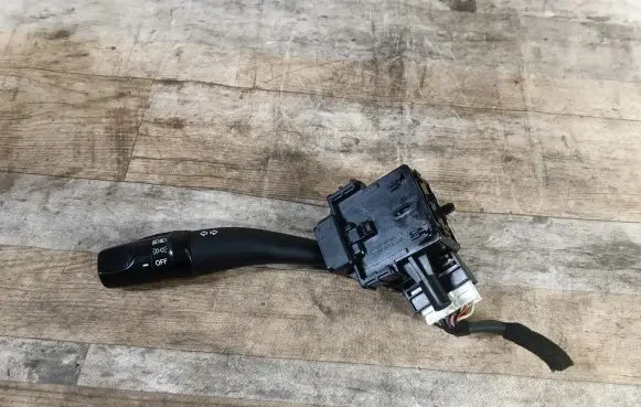 Hyundai Santa Fe Indicator stalk 202004729