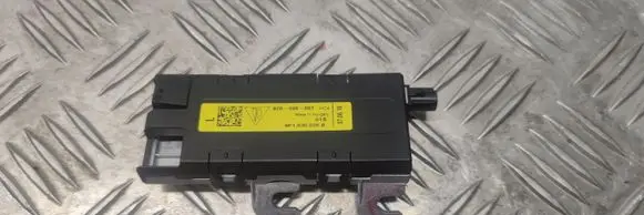 Porsche 911 991 Aerial antenna amplifier 9P1035225B 920406001