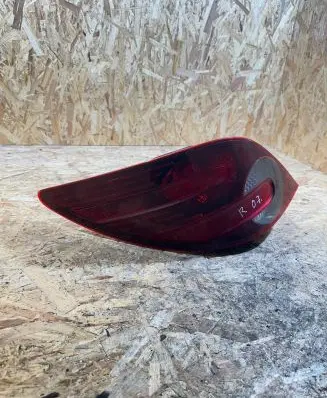 Mercedes-Benz R W251 Rear/tail lights A2518200364 A2518200164