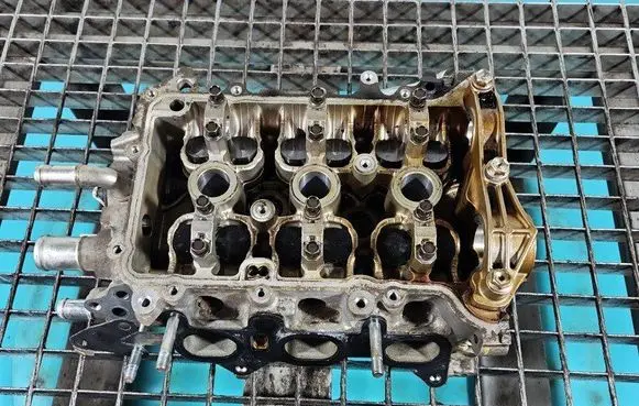 Engine head