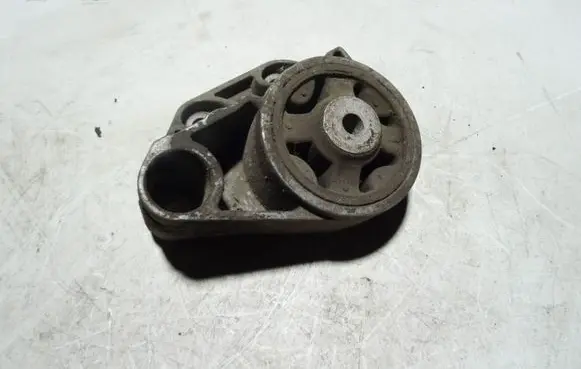 Audi A8 S8 D2 4D Engine mount bracket 4D0599133A
