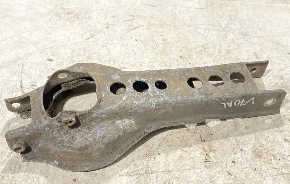 Volvo V70 Rear upper control arm/wishbone