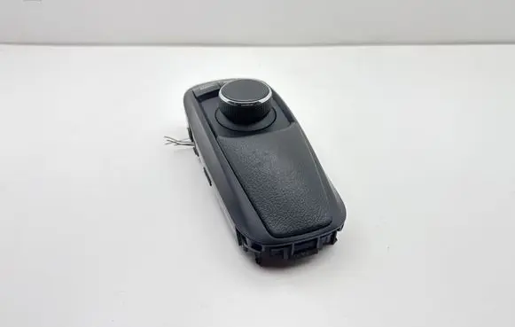 Lexus CT 200H Head unit multimedia control 8478076160