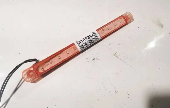 Volkswagen Polo IV 9N3 Third/center stoplight