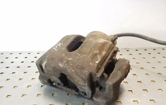 BMW 5 E39 Front brake caliper