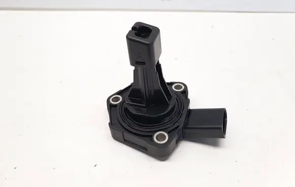 Volkswagen PASSAT B7 Oil pressure sensor 03C907660G 6PR00962902