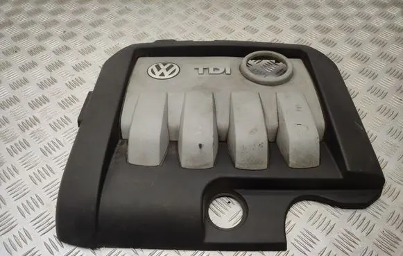 Volkswagen Golf V Engine cover (trim) 03G103925BL 03G103925BR