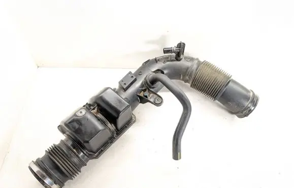 Volvo V60 Turbo air intake inlet pipe/hose 32222072