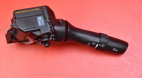 Toyota Avensis Verso Headlight wiper switch 17F003LH