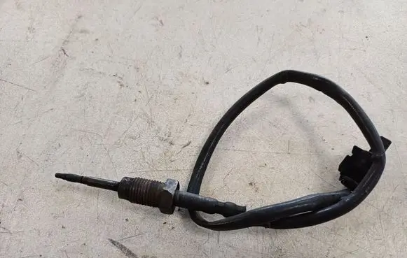 BMW 5 F10 F11 Exhaust gas temperature sensor 7805606