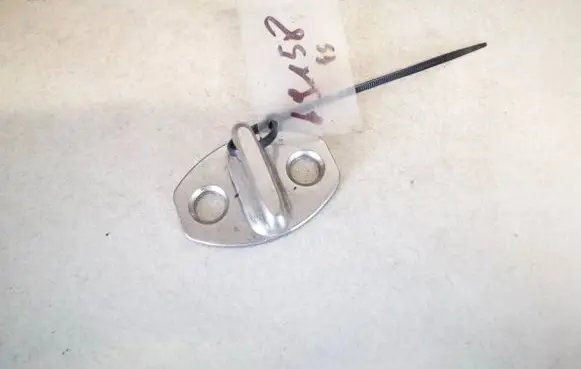 Volkswagen PASSAT B6 Rear door lock loop/hook striker 3c0837767a