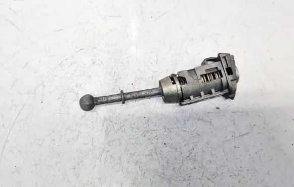 Citroen C4 II Picasso Front door lock (next to the handle) 